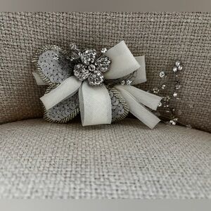 Bridal hair clip
